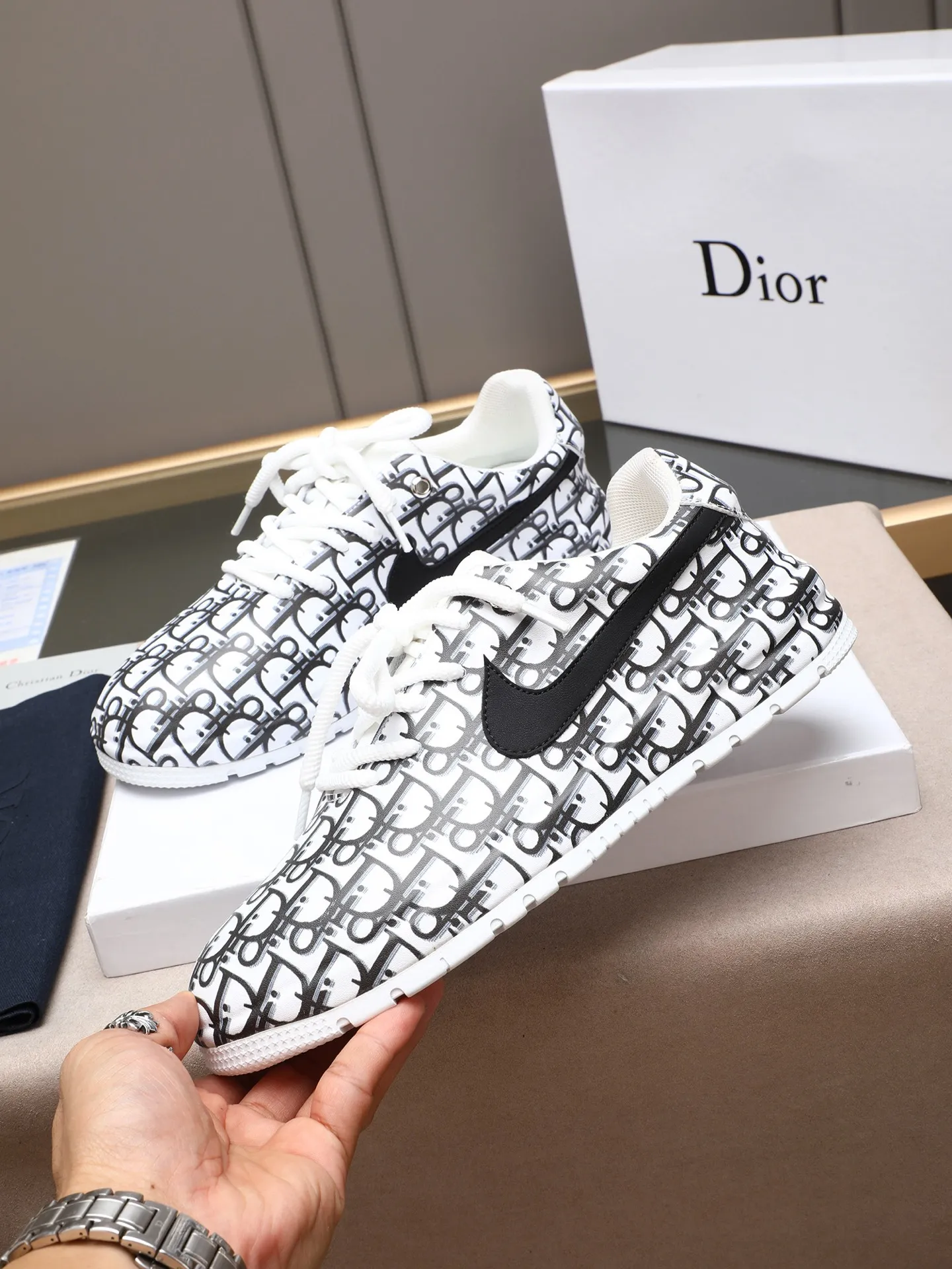 🔥🔥🔥Men's shoes💰560 [Leather bag sole craftsmanship] Dior European station men's shoes new internet celebrity 🔥🔥🔥 popular dad genuine leather bag sole inner layer high men's shoes, made of first-layer cowhide ➕Imported custom materials popular breathable, comfortable and soft leather sports shoes, breathable mesh lining, leather insole, size 38-44 (45 46 custom-made)